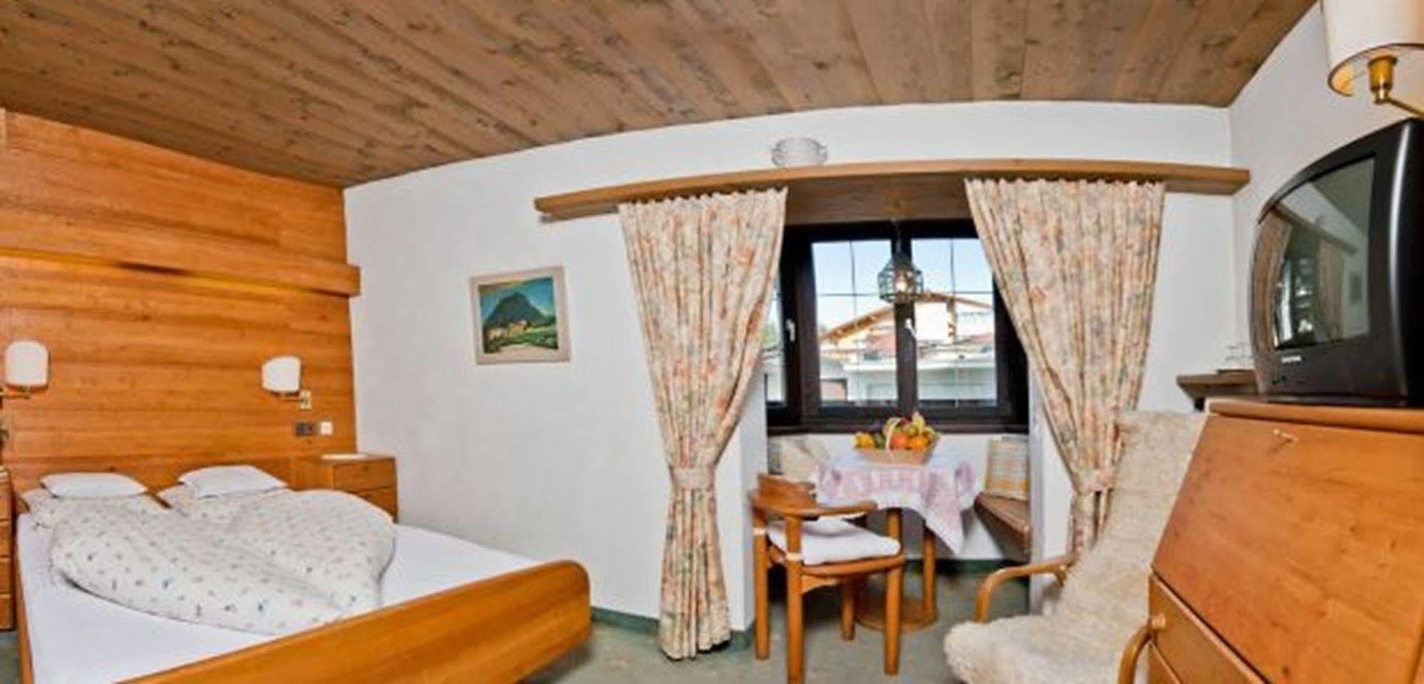 Haus Stefanie - Adults Only Hotel Seefeld in Tirol Exterior photo